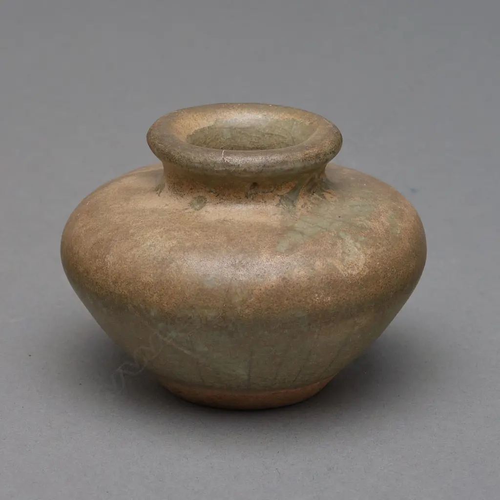 Stoneware jarlet - Sawankhalok - 15thC, Image 1++